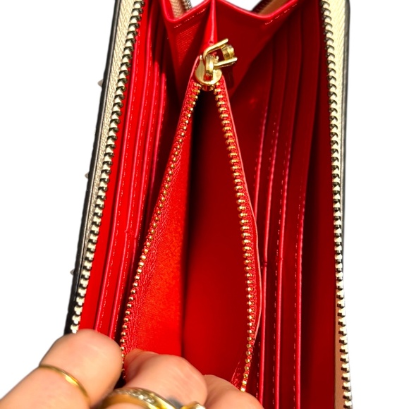 Christian Louboutin Cream Pantone Studded Wallet - Picture 10 of 17